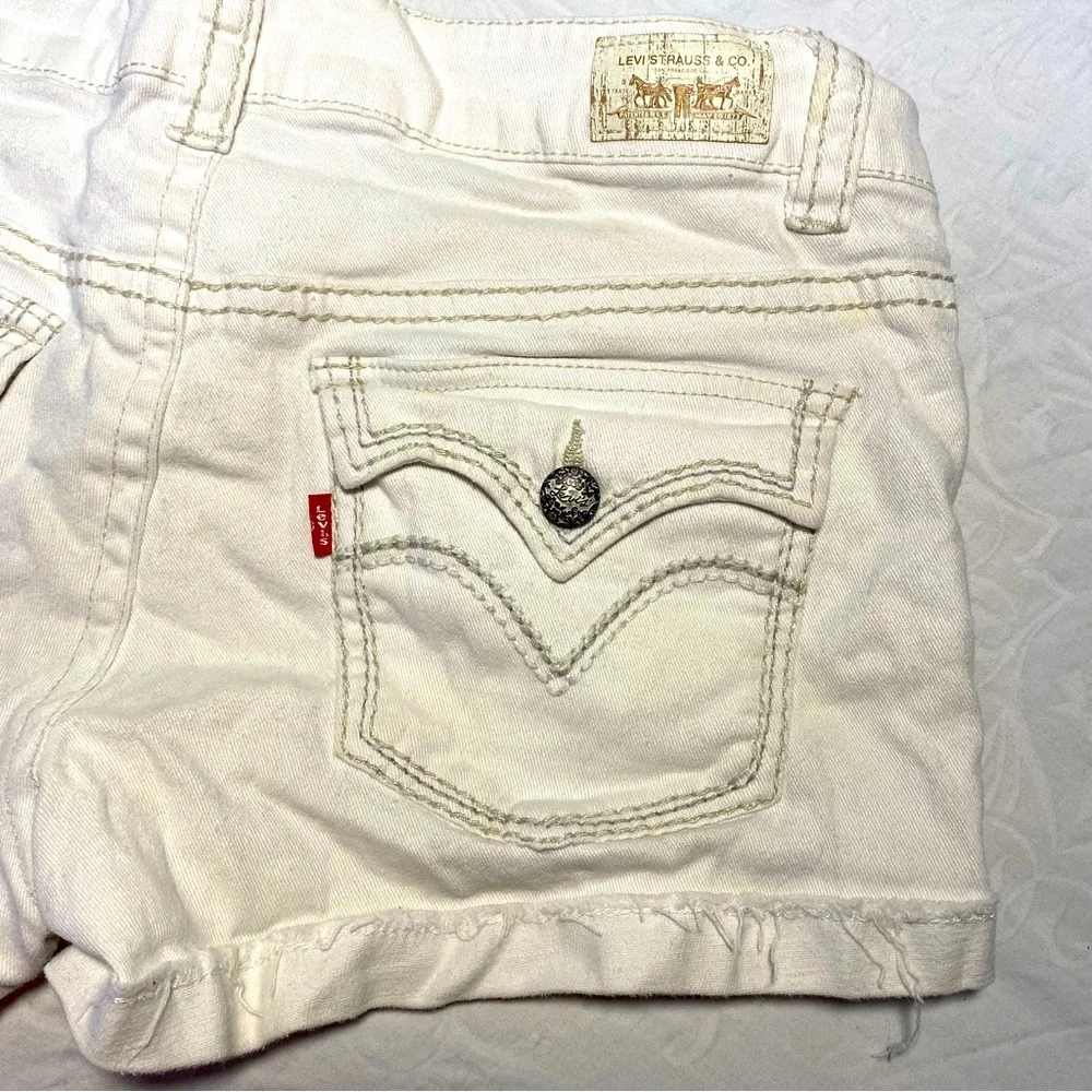 Levi’s Jeans Flap Pocket Shorts White Women’s Juniors 11 Denim Button Pocket
